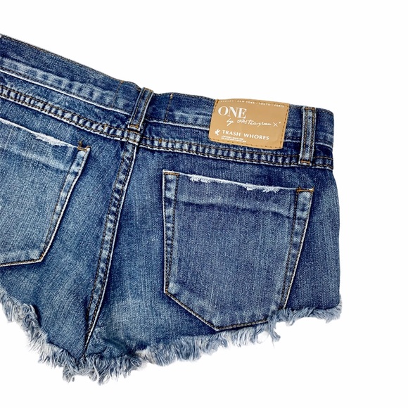 ONE TEASPOON Distressed Shorts - Picture 4 of 4